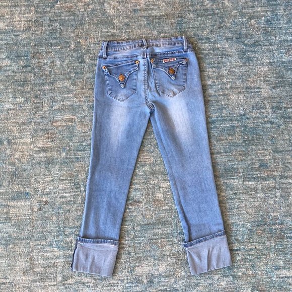 Light wash distressed Hudson capris - Picture 2 of 3